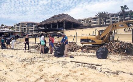 Clean-up of Los Cabos after Lidia