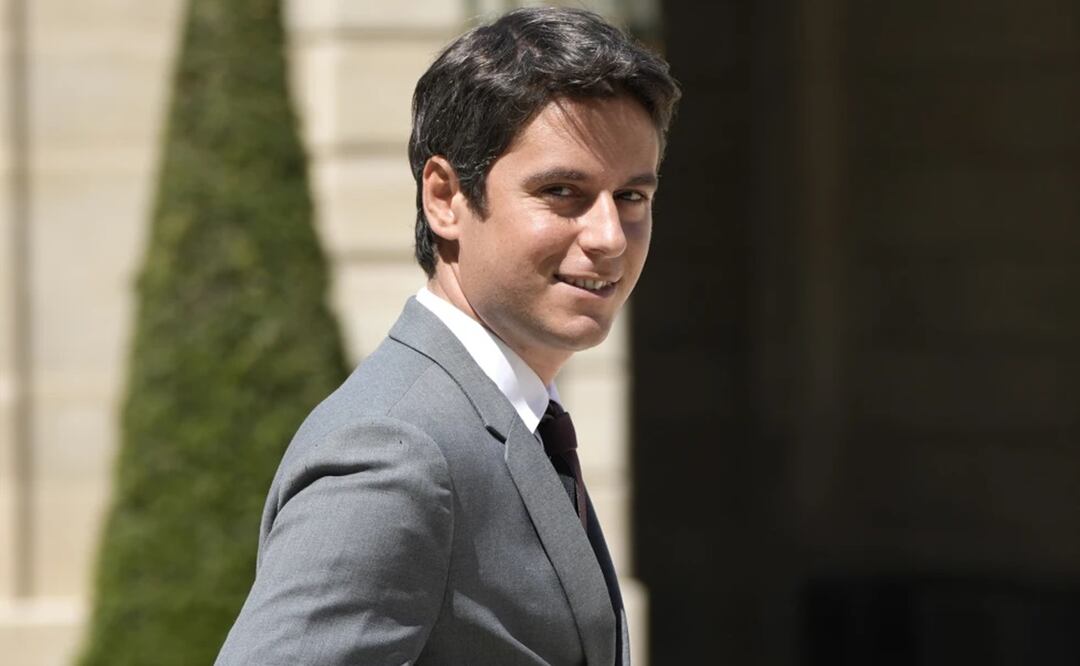 Gabriel Attal anunció que presentaría su dimisión tras la victoria de la oposición en las legislativas, pero Macron le pidió continuar en sus funciones "por el momento" para "garantizar la estabilidad" de Francia durante los Juegos Olímpicos. Foto: AP