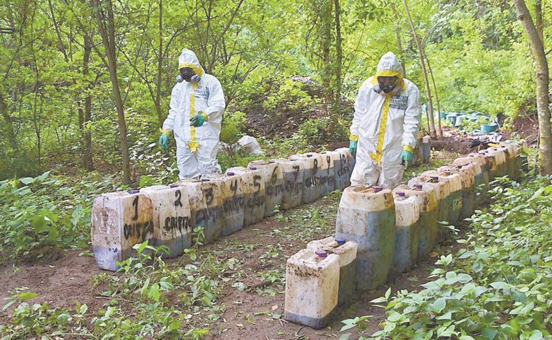Forenses de la Armada de México, en Culiacán, Sinaloa, en 2018, donde encontraron un laboratorio clandestino de drogas. Foto: REUTERS