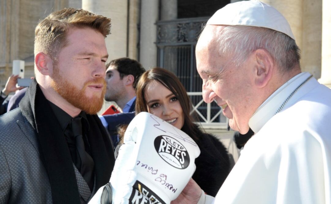 Twitter. 'Canelo' Álvarez durante su visita al Vaticano