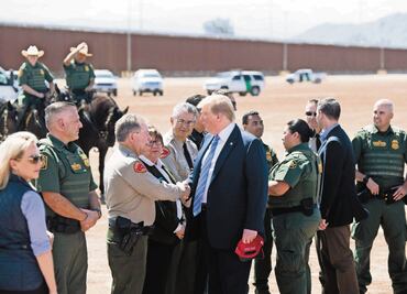 Estados Unidos está totalmente lleno, dice Trump