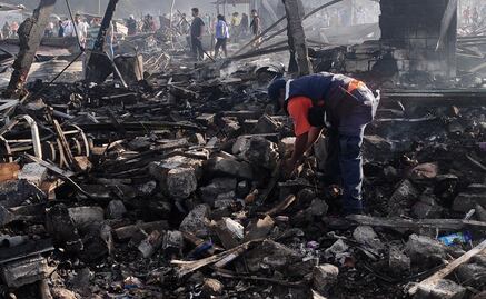 Inicia remoción de escombros en sitio de explosión en Tultepec 