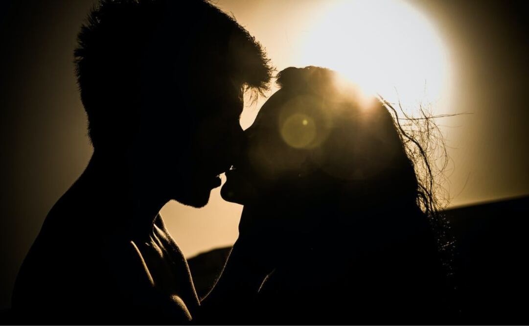 China lanzó el "Remote Kiss", un accesorio para utilizar con el teléfono celular. Fuente: Unsplash.com