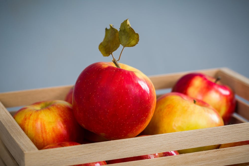 Las manzanas rojas son las más conocidas, además son las más dulces y crujientes. [Foto: Pixabay]
