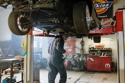 ¿Qué hago si mi auto sufre daños por un bache en la CDMX? 