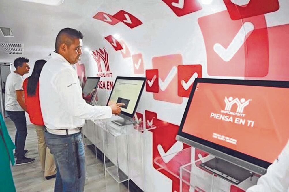 Derechohabientes podrán realizar algún trámite a través de su portal web. Foto: Archivo