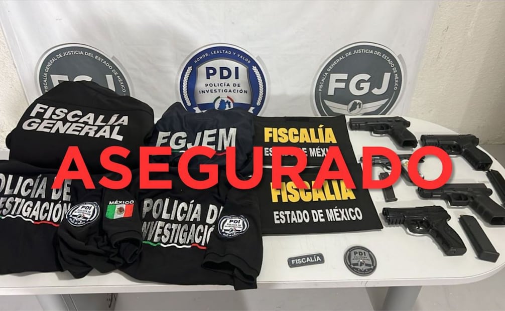 Los detenidos son Víctor Jesús “N”, Alejandro “N”, Omar Eliel “N”, Jorge Luis “N”, David Ulises “N” y Jan Carlo Alejandro “N”, quienes estaban en posesión de 3 armas de fuego, dos réplicas de armas, así como vestimenta que simulaba ser de la FGJEM.
Foto: Especial.