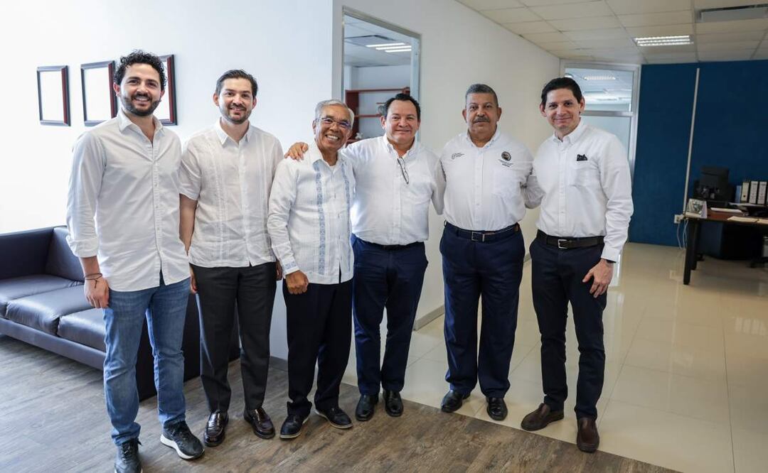 Gobernador Joaquín Díaz Mena, junto a directivos de de la empresa Fincantieri Italia en su visita en el Puerto de Altura de Progreso, Yucatán (10/06/2025). Foto: Especial