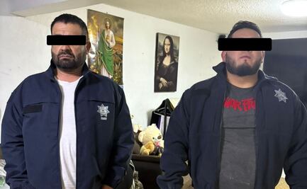 Caen en CDMX dos narcomenudistas; utilizaban chamarras de la extinta Policía Federal para delinquir
