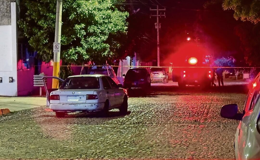 En el ataque al comandante de la Policía Municipal, el agente resultó herido y una mujer murió. Foto: Especial