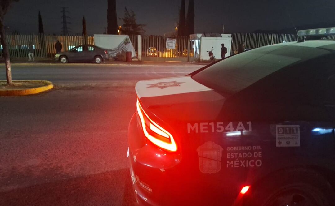 El uniformado fue baleado en el centro del municipio y murió en un hospital del IMSS Bienestar; la FGJEM investiga. Foto: Especial