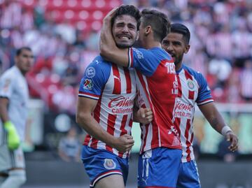 Chivas consigue primera victoria ante Tigres