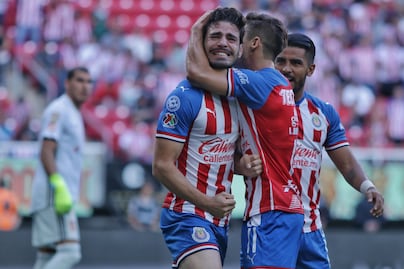 Chivas consigue primera victoria ante Tigres