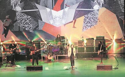 Enjambre le da gusto a sus fans 