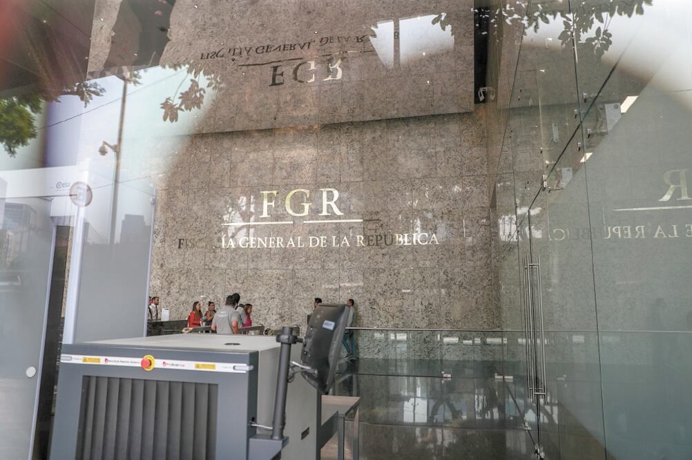 La FGR advirtió que en caso de que el general León Trauwitz no justifique su ausencia al juzgado, solicitará una orden de aprehensión en su contra. Foto: ARCHIVO EL UNIVERSAL