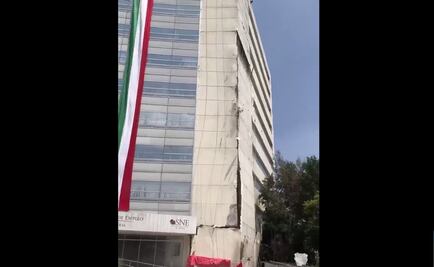 Graban caída de pared en edificio del SNE tras sismo