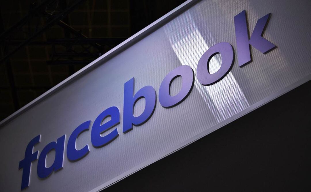 EFE/EPA/Julien de Rosa