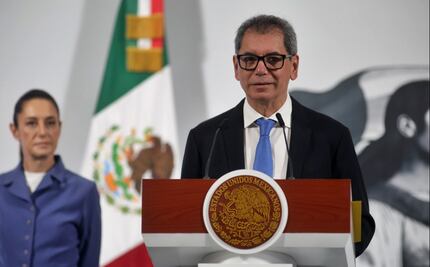 Hacienda afirma reducción de pobreza en más de 10 millones de personas; estrategia económica es el camino correcto