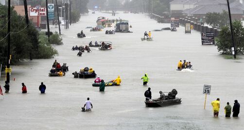 Suman 23 muertos en Texas por "Harvey"