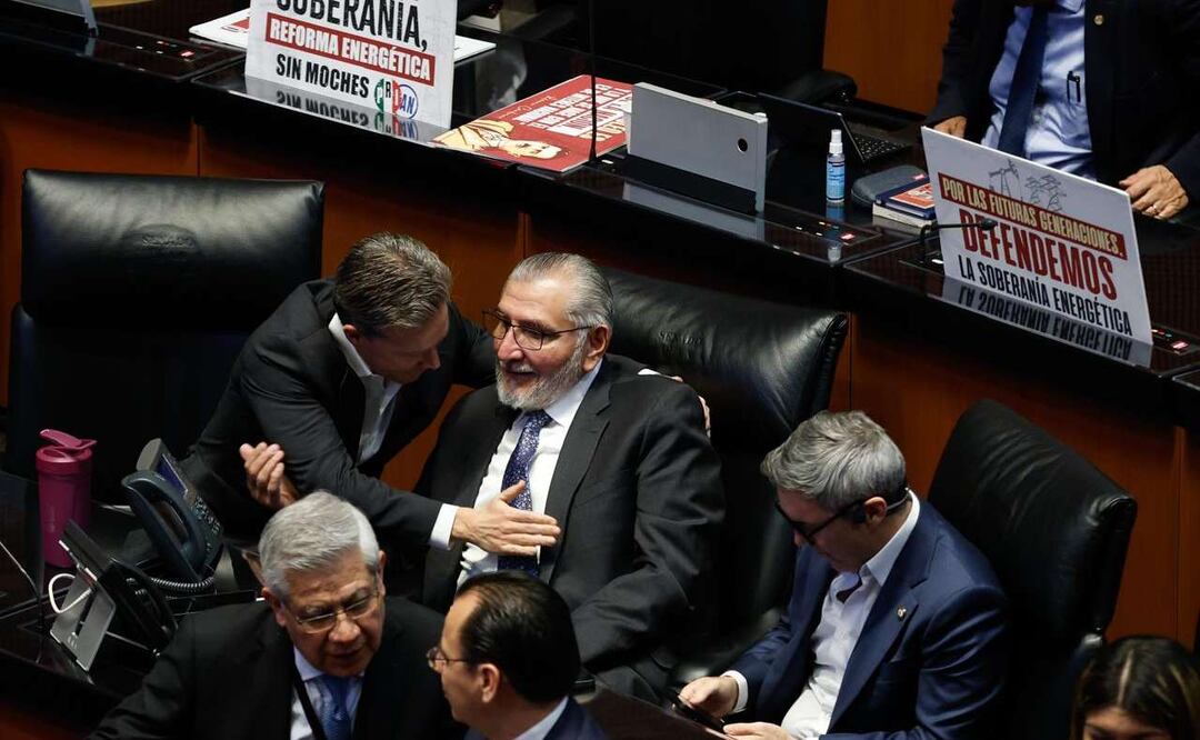 Avala Senado en lo general y lo particular leyes secundarias en materia energética. Foto: Diego Simón/EL UNIVERSAL