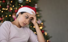 ¿Eres un Grinch? La ciencia explica cómo evitar celebrar Navidad puede afectar tu bienestar