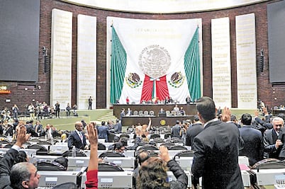 Morena, MC y PVEM pelean comisiones en San Lázaro