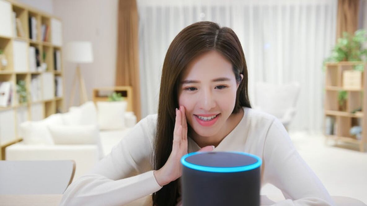 La palabra "Alexa" se usa en muchos hogares para activar los dispositivos de voz de Amazon. Foto: Getty Images