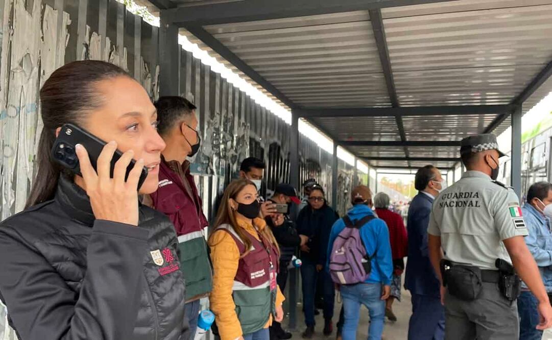 Sheinbaum Pardo recorrió las estaciones donde se ofrece el transporte emergente. Foto: Especial