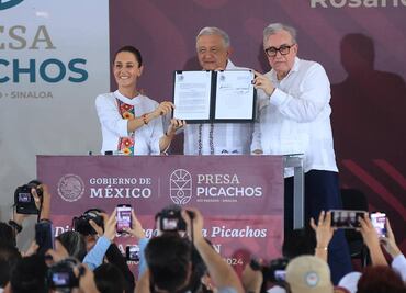 AMLO y Claudia Sheinbaum muestran respaldo a gobernador de Sinaloa a un mes de la detención de "El Mayo" Zambada
