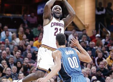 Cavaliers, invicto y James con marca
