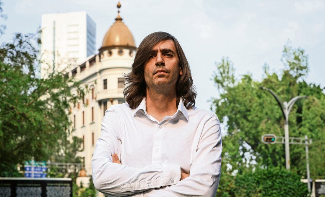 Fernando Valverde reviso más de 500 libros para la biografía Foto: Gabriel Pano EL UNIVERSAL