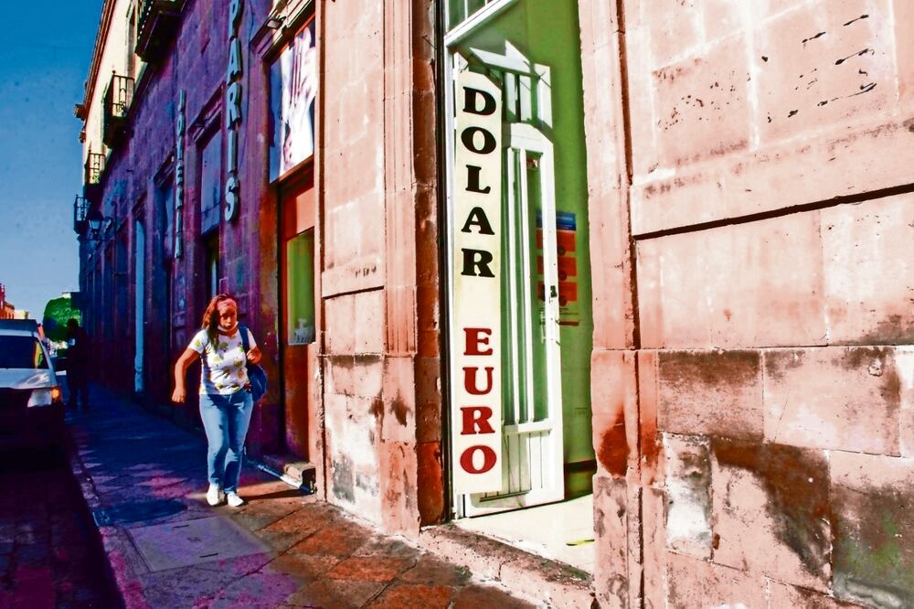 Las mujeres son las principales beneficiarias de las remesas, con 65.7% del número de transferencias Foto: Archivo EL UNIVERSAL