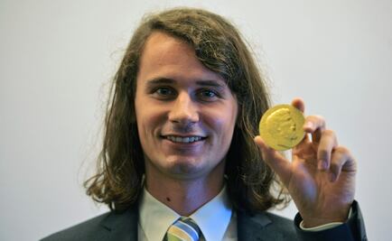 Joven que rechazó 100 mil dólares de Mark Zuckerberg gana el 'Nobel' de las matemáticas