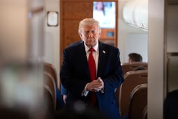 Trump llama “corrupta” a periodista y abandona entrevista tras ser cuestionado por presunto fraude electoral