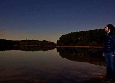 ¿Cuánta luz ha producido el universo? Científicos tienen la respuesta