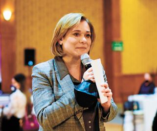 Difieren audiencia de Maru Campos por falta de testigos