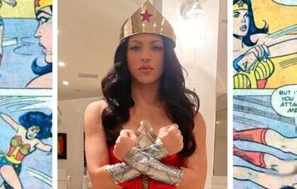 Shakira se convierte en la mujer maravilla para Halloween; le piden que vuelva al cabello oscuro 
