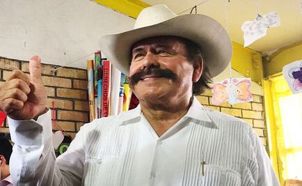Armando Guadiana Tijerina, candidato de Morena vota en Coahuila