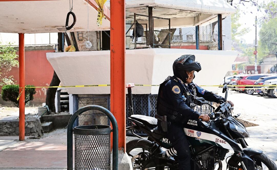Autoridades informaron que 30 policías y 15 motocicletas realizan recorridos en la Unidad Habitacional Tlatelolco para reforzar la seguridad. Foto: Berenice Fregoso / EL UNIVERSAL