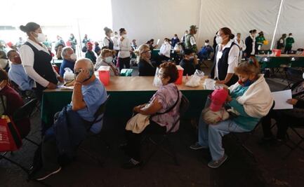 Con largas filas y revisión de documentos, así inició la vacunación contra Covid-19 en V. Carranza