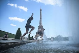 Ola de calor se recrudece en Europa; hallan dos niños muertos en auto en Francia
