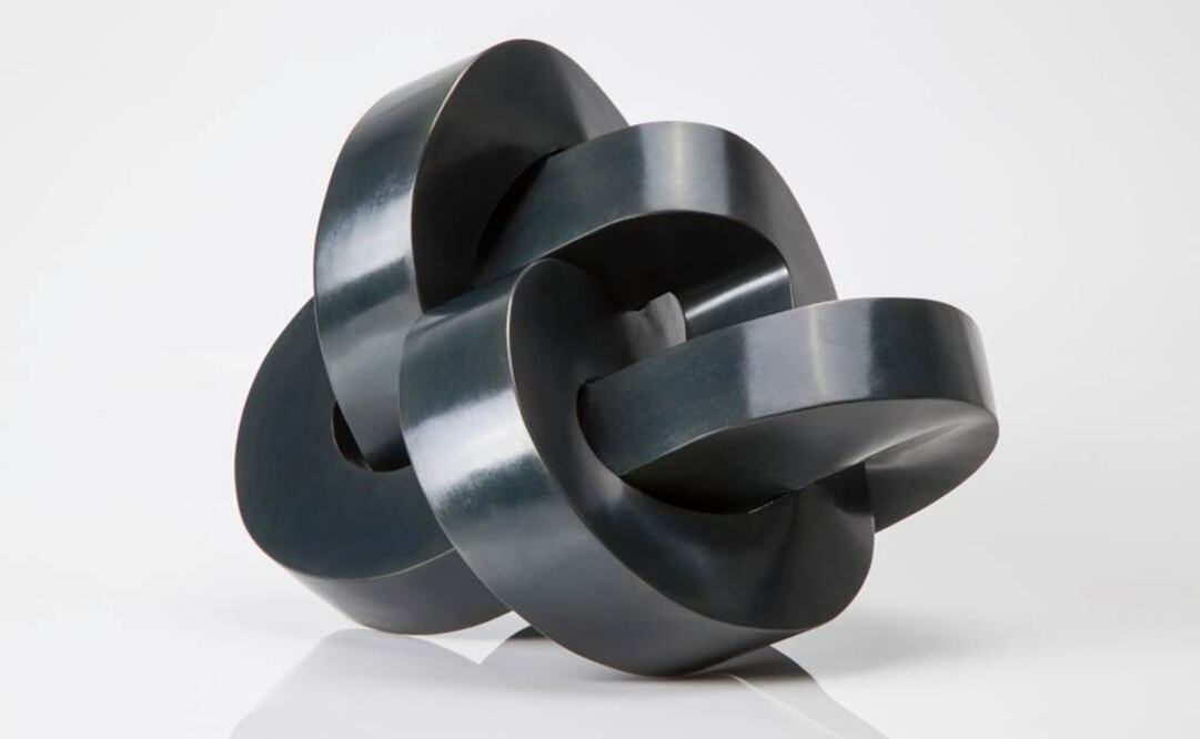 El libro está acompañado con textos del matemático Isidoro Gliter, José Gordon, José Antonio Lugo y un prólogo de Óscar Román. (FOTO: tomada de galeriaoscarroman.wordpress.com)