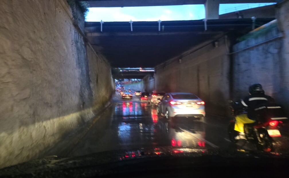 Inundaciones en caminos de Tlalnepantla. Foto: Especial