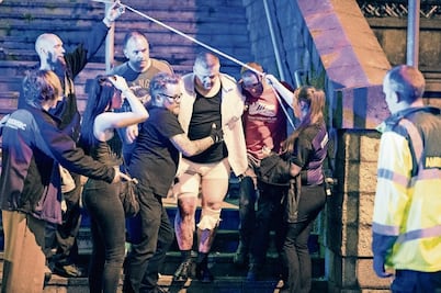 Deja 19 muertos ataque terrorista tras concierto