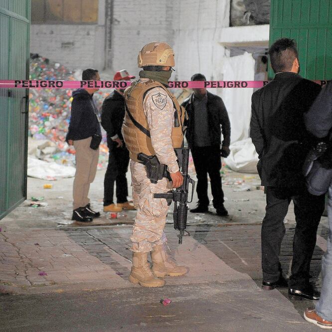 Robo La toma fue hallada al interior de un inmueble con fachada de empresa de reciclaje, ubicado en Lago Garda 98, colonia Anáhuac. LUIS CARBAYO. CUARTOSCURO