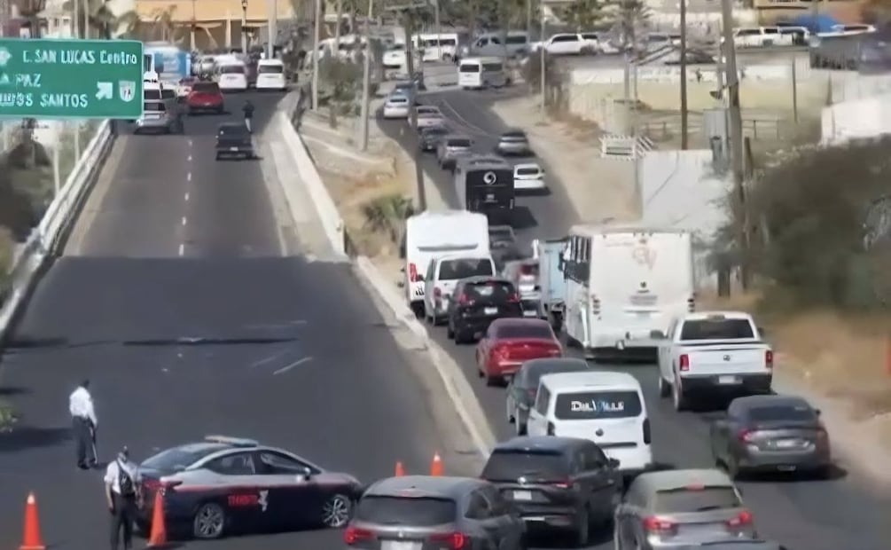 Transportistas sostienen que este esquema de operación presenta fallas operativas y no se ajusta a la dinámica turística de Los Cabos. | Foto: Especial.