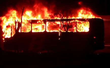 Asaltan e incendian autobús que corre de CDMX a Hidalgo