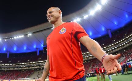 Las Chivas ya no están a gusto con el contrato del Chicharito