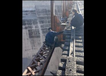 Policía salva a menor de 15 años de arrojarse desde puente de presa de Hermosillo