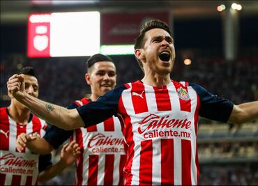 Chivas consigue otra victoria tras vencer a los Pumas